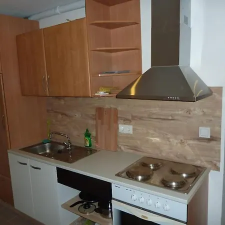 Monteurwohnung 2 5 Betten, Kueche, Bad, Waschmaschine דירה *