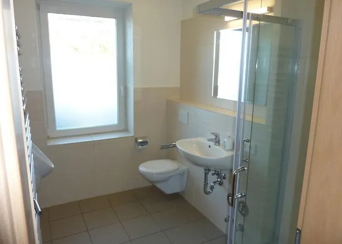 Monteurwohnung 2 5 Betten, Kueche, Bad, Waschmaschine Daire *